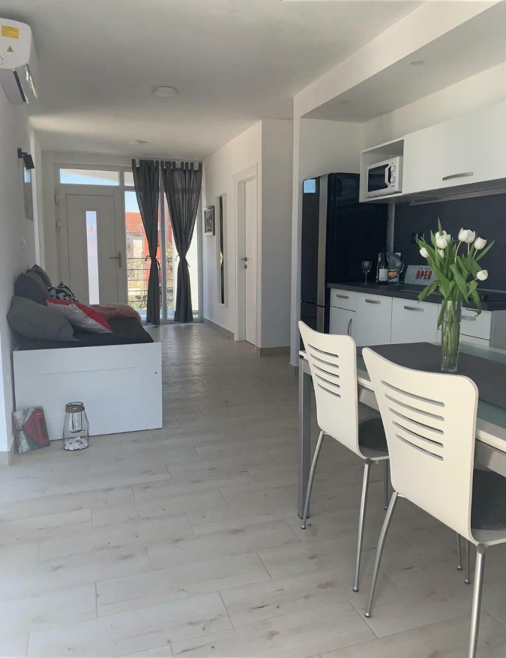 Modern Apartments Day شيبينيك المظهر الخارجي الصورة