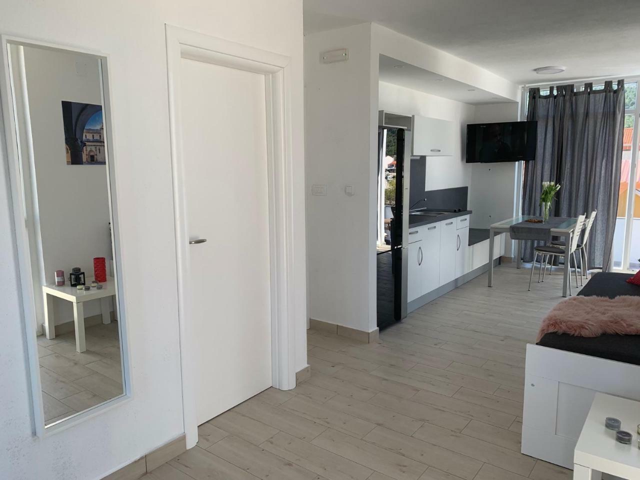 Modern Apartments Day شيبينيك المظهر الخارجي الصورة